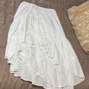 Abercrombie & Fitch White Asymmetrical skirt